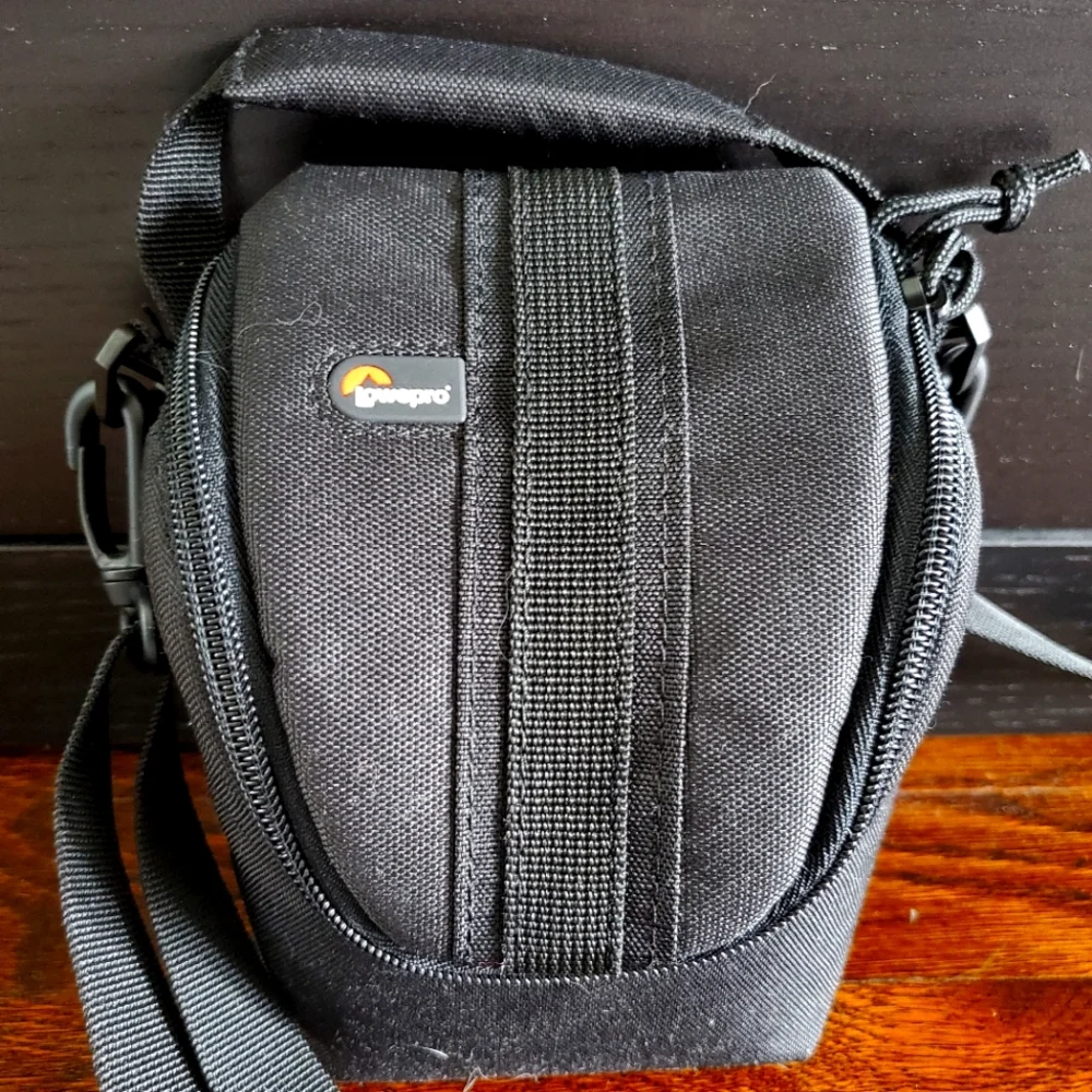 Lowepro Adventura‎ Ultra Zoom 100 Camera case